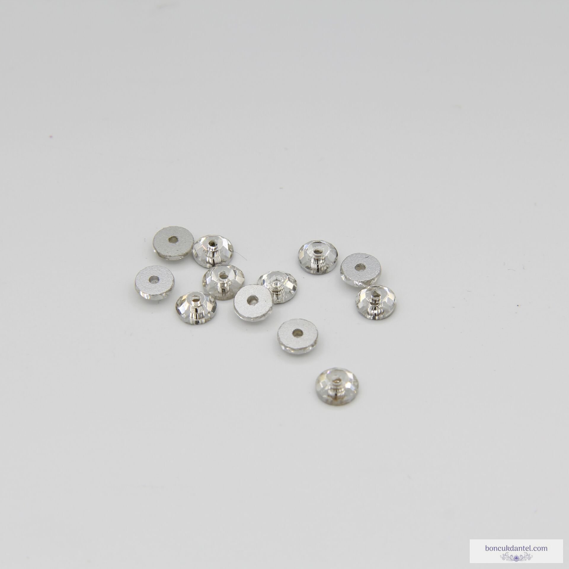 5mm Dikme Cam Taş - Ortadan Delikli Yuvarlak - 720 Adetli Paket