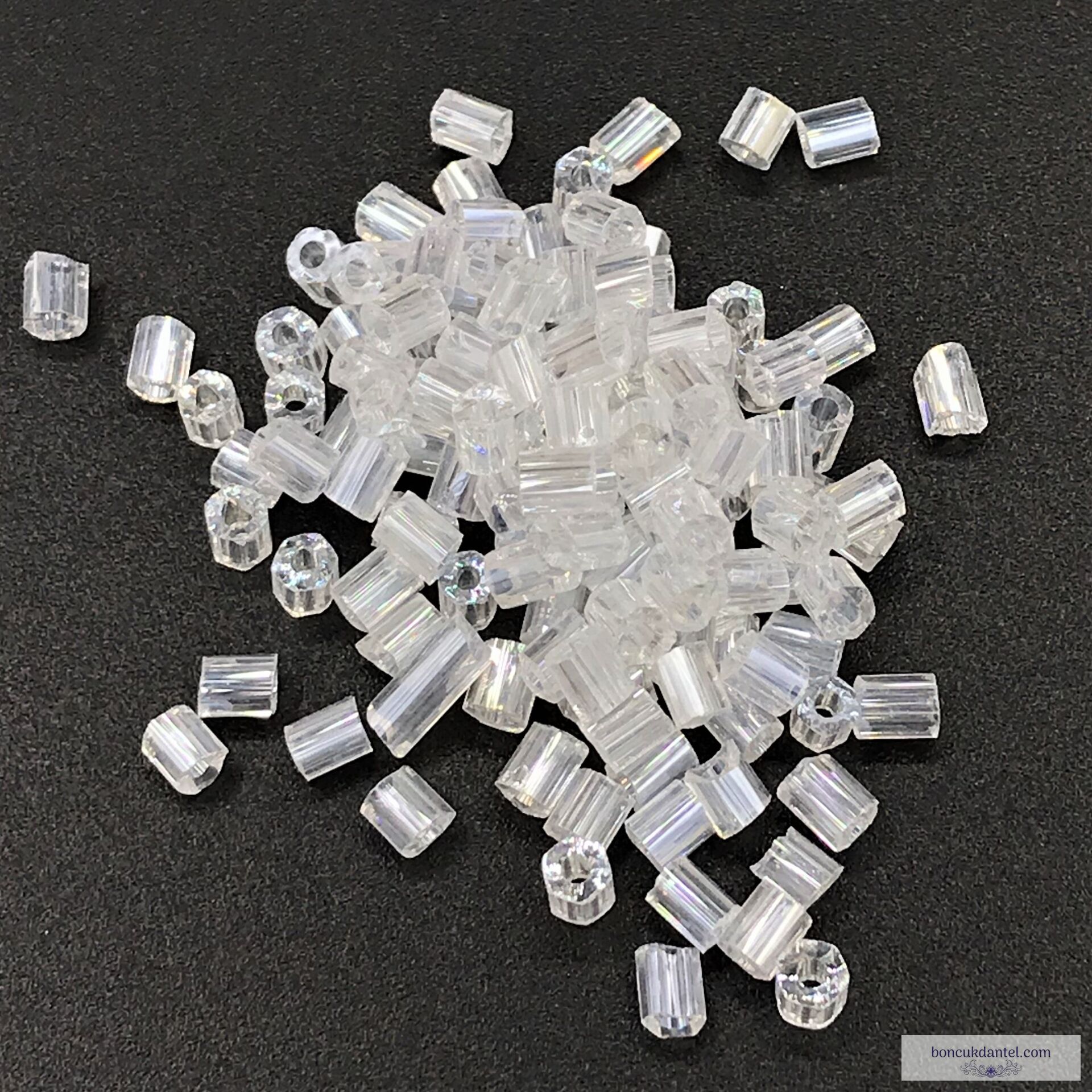Orta boy Kesme Boncuk Şeffaf (Gelinlik Boncuğu) - 250 gram