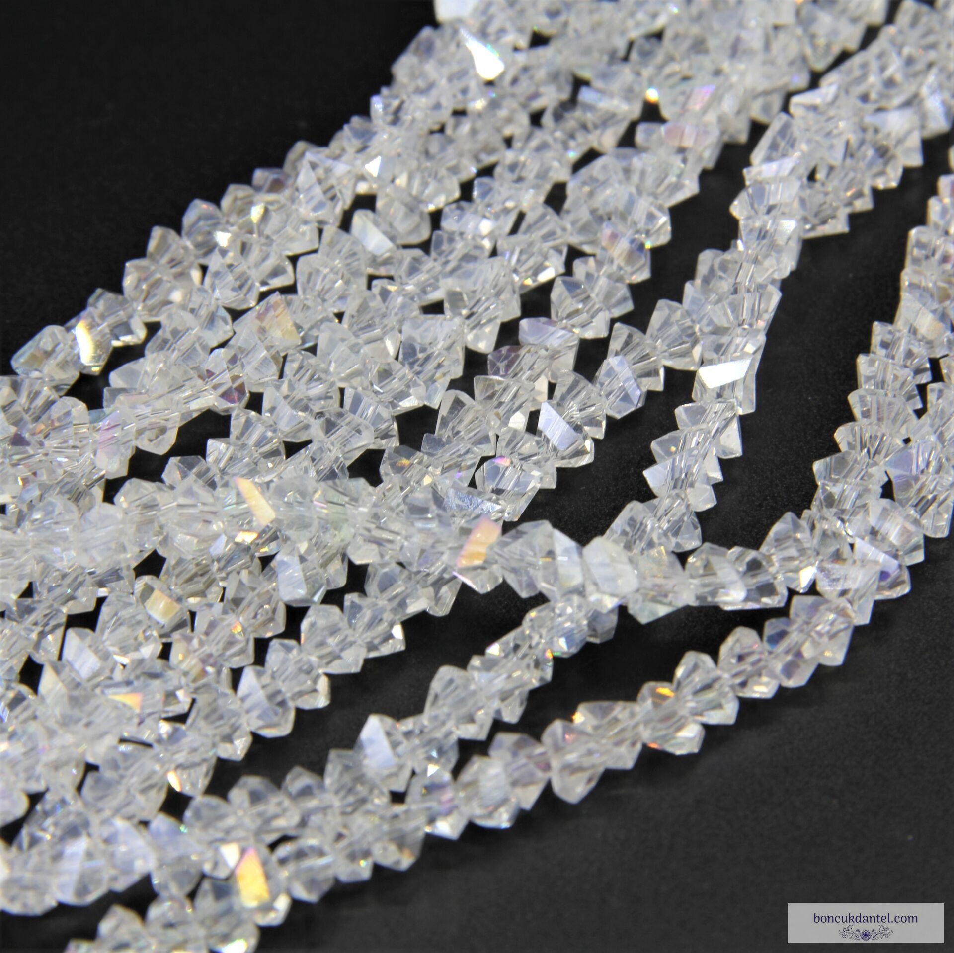 6mm Çapraz (Üçgen) Kesim Dizi Kristal - Az Janjan