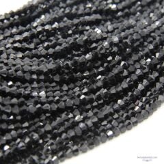 4mm Piramit Dizi Kristal Siyah