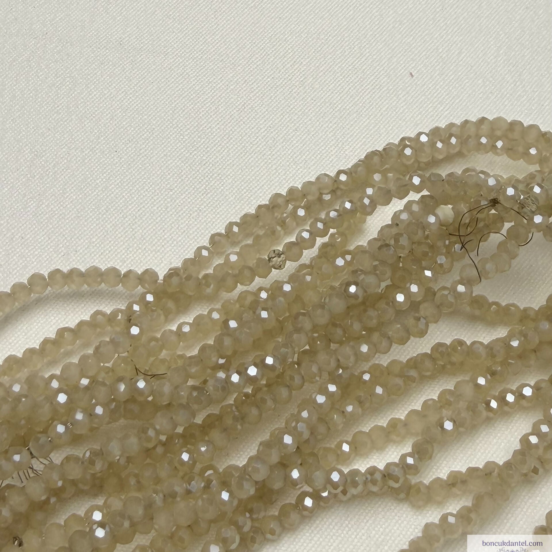 1mm Basık Kristal Buzlu Nohut Rengi