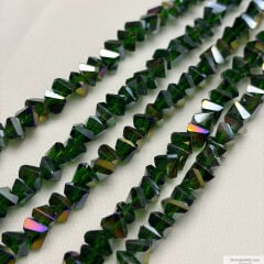 8mm Üçgen (Çapraz) Zümrüt Yeşili Rengi