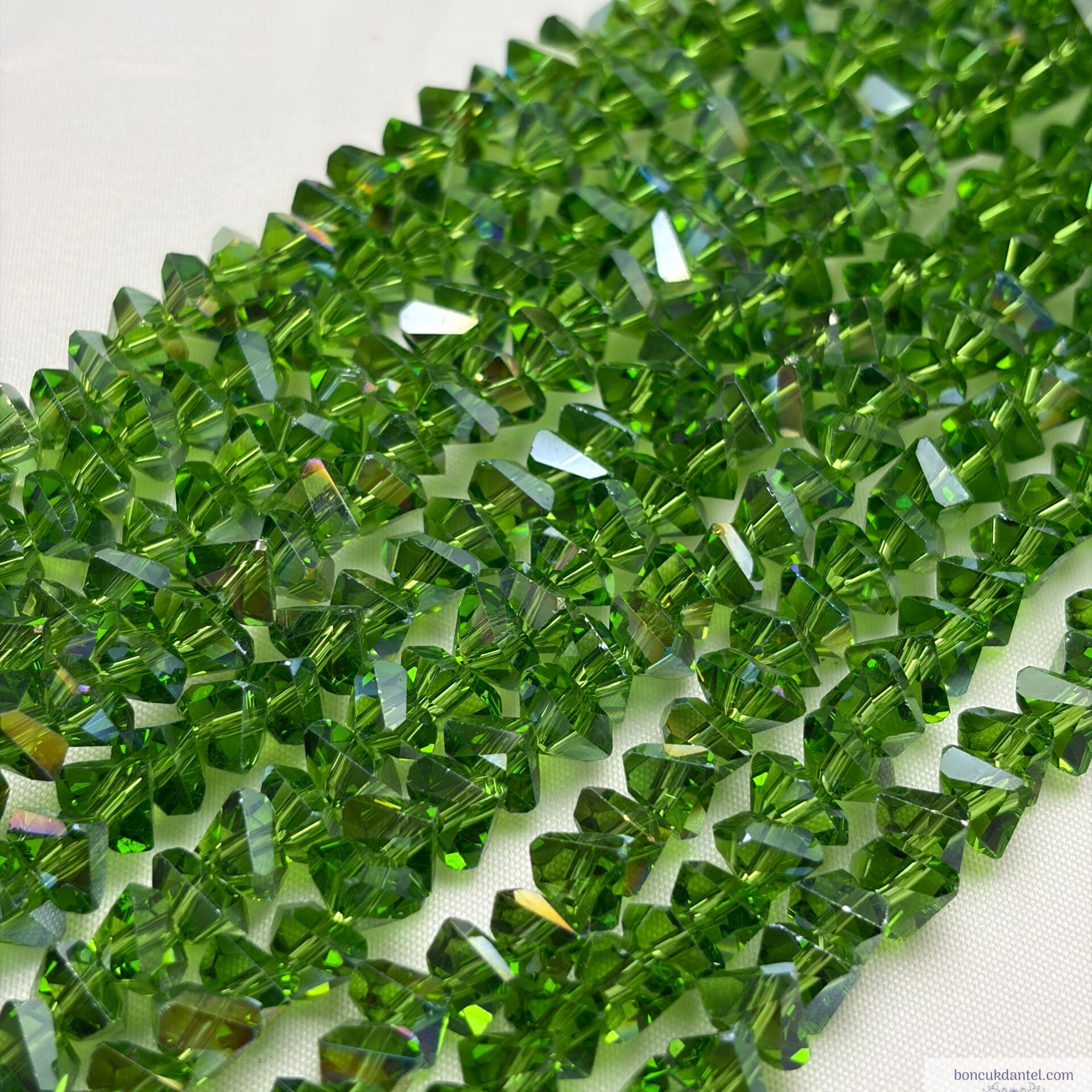 8mm Üçgen (Çapraz)  Yeşil Rengi