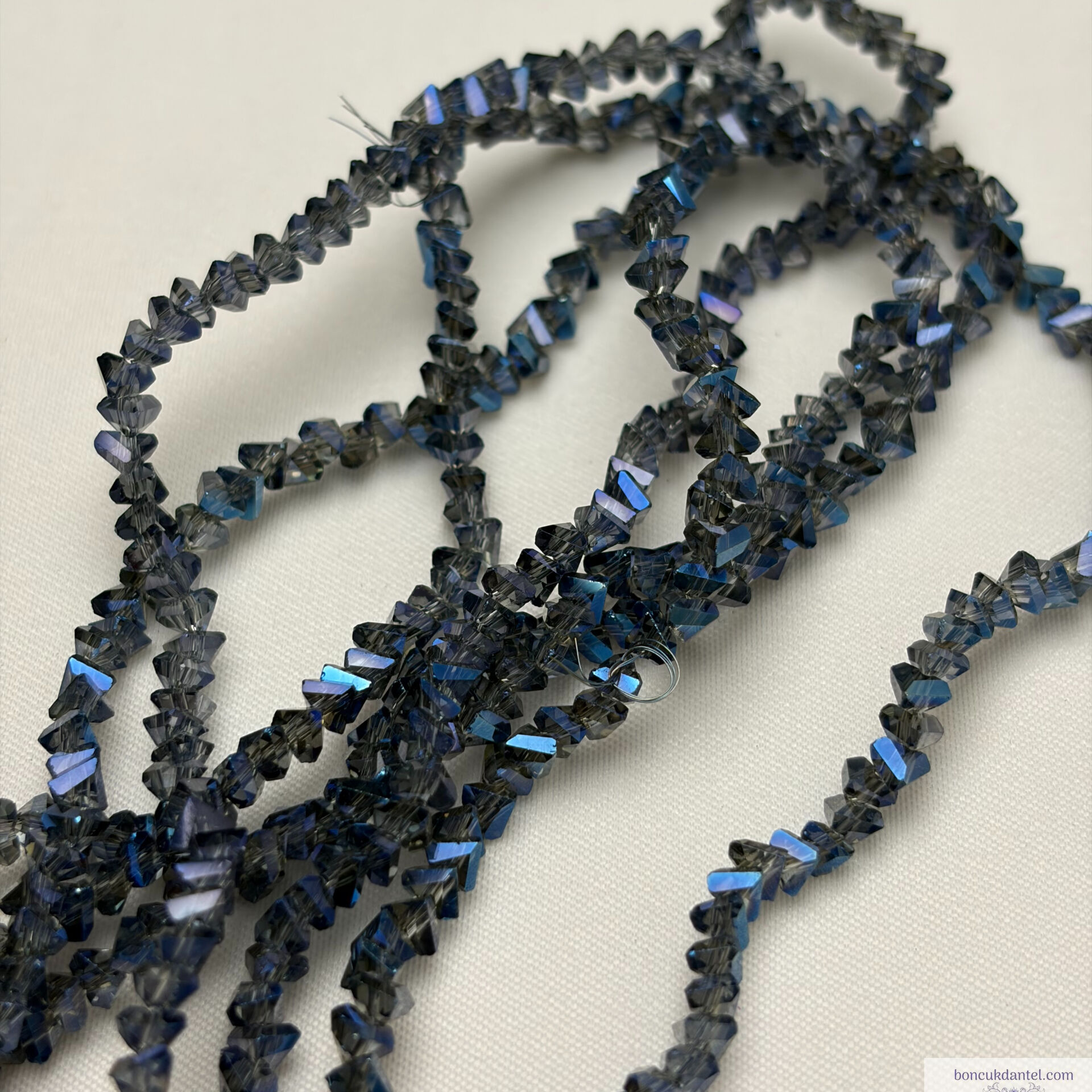 4mm Üçgen (Çapraz) Kristal İndigo Rengi
