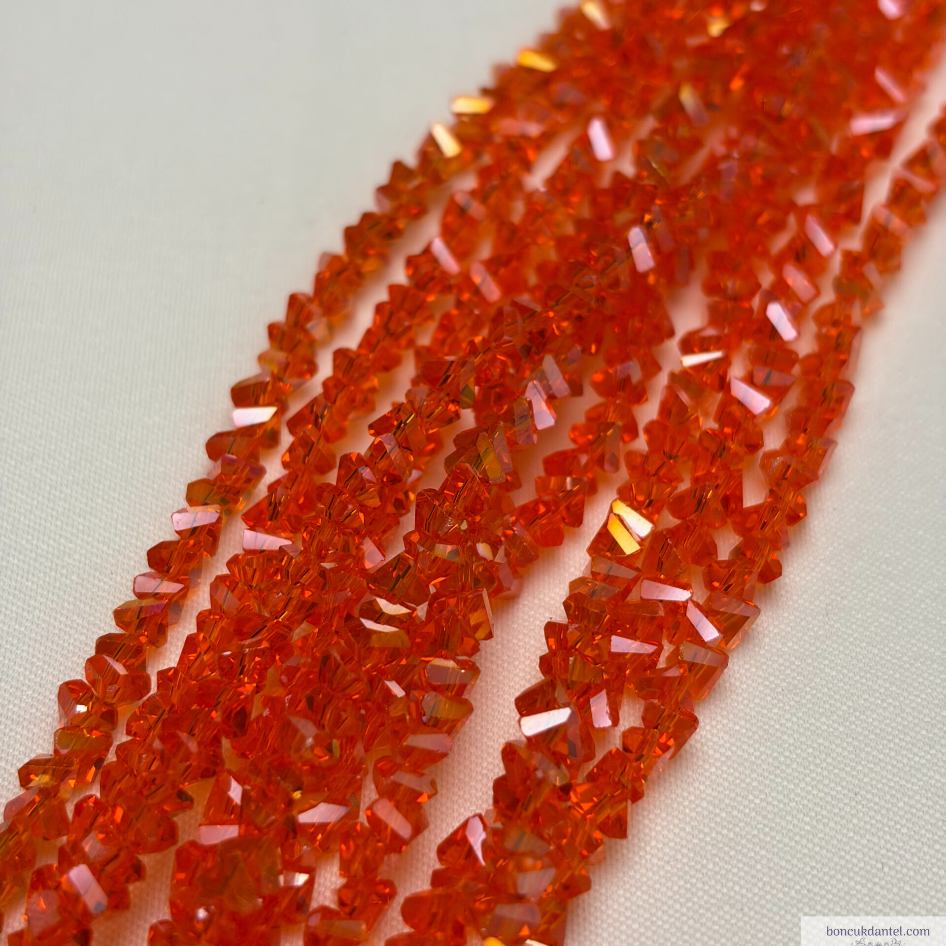 4mm Üçgen (Çapraz) Kristal Turuncu Rengi