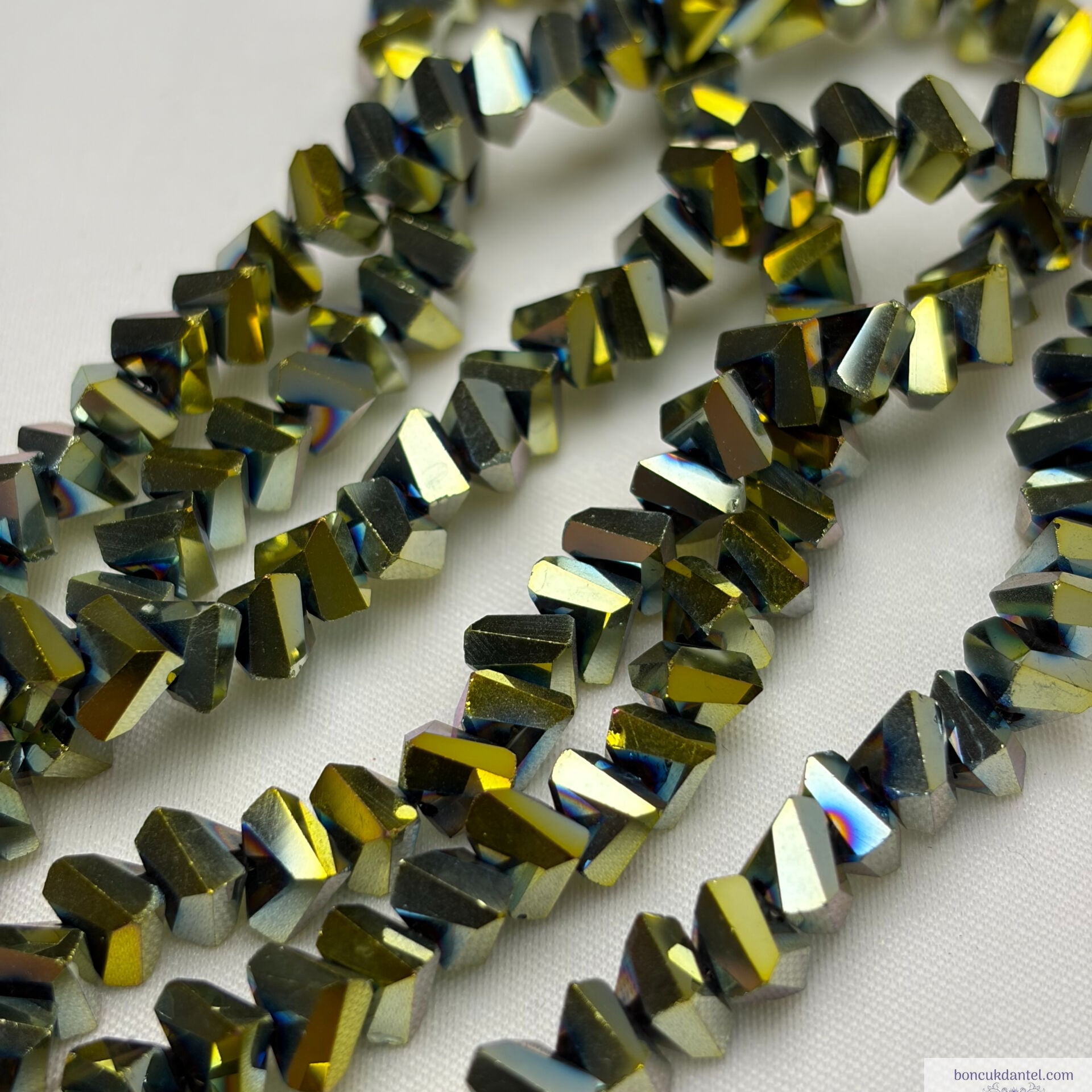 8mm Üçgen (Çapraz) Kaplama Yeşil Rengi