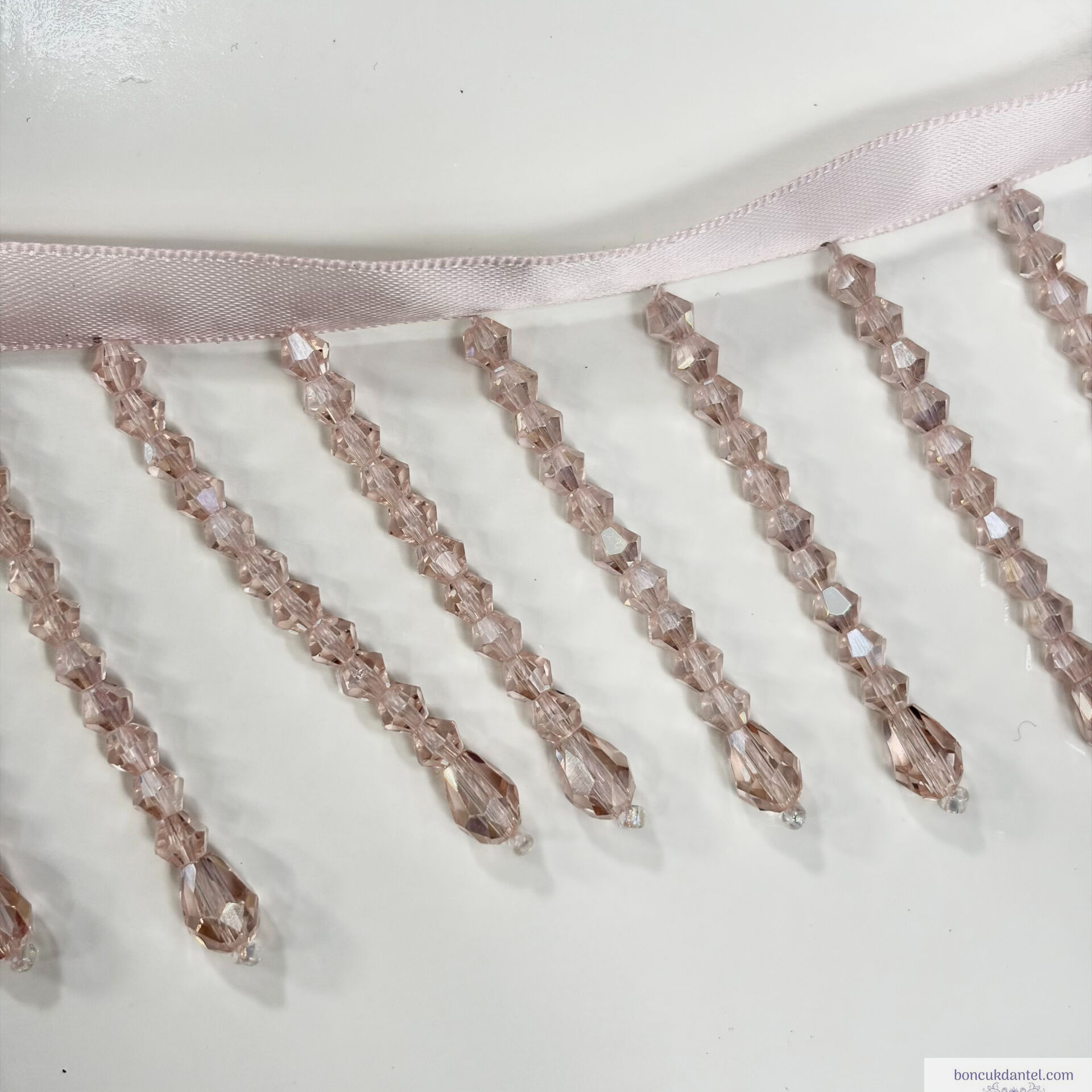 4 CM Piramitli Saçak Pembe Rengi