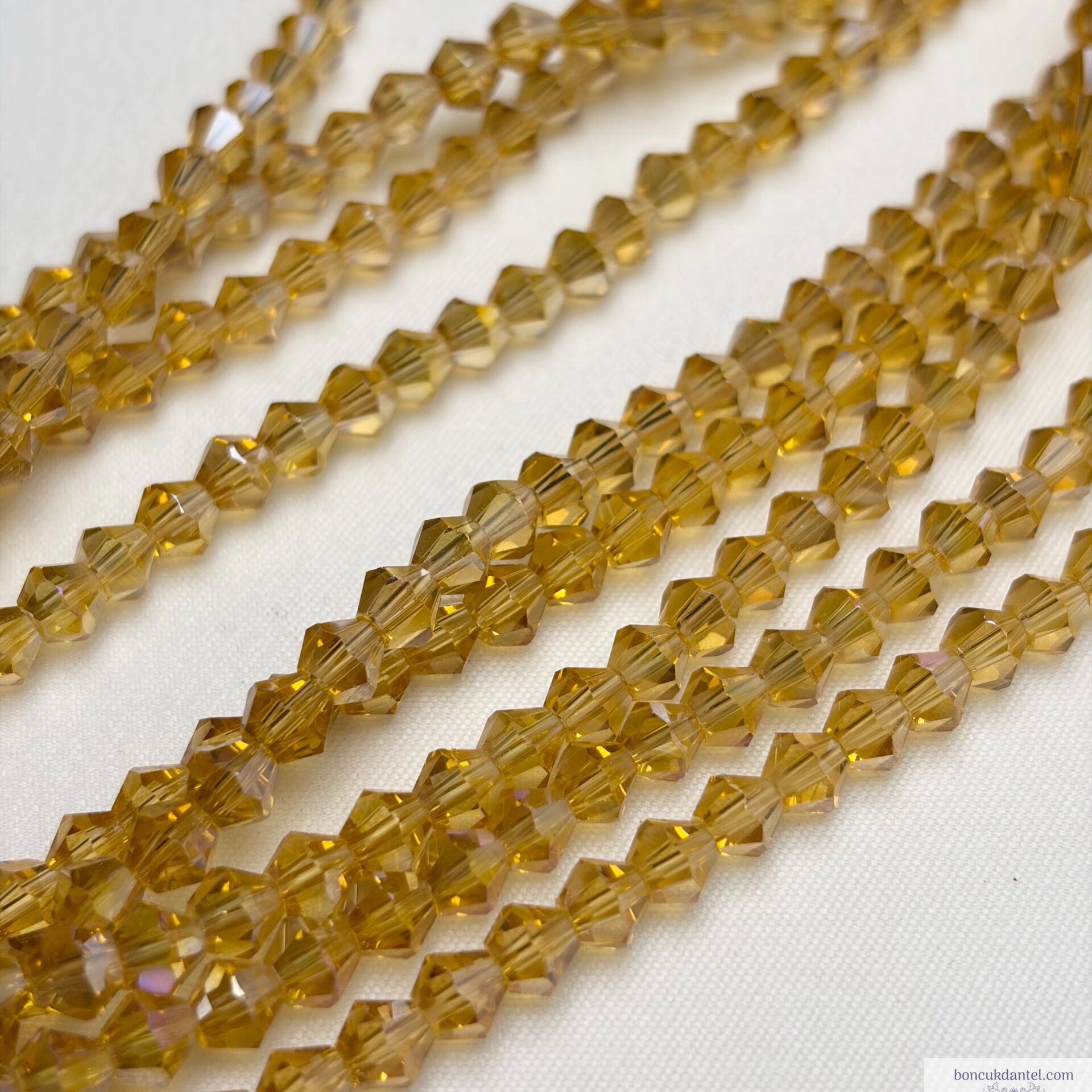 5mm Piramit Bal Rengi