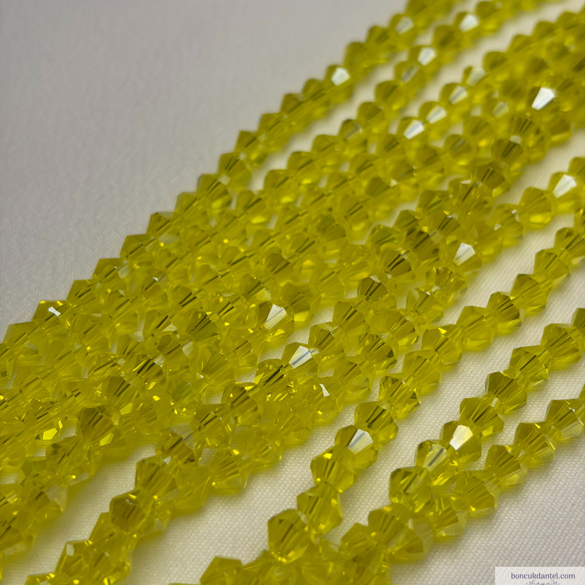 5mm Piramit Limon Rengi