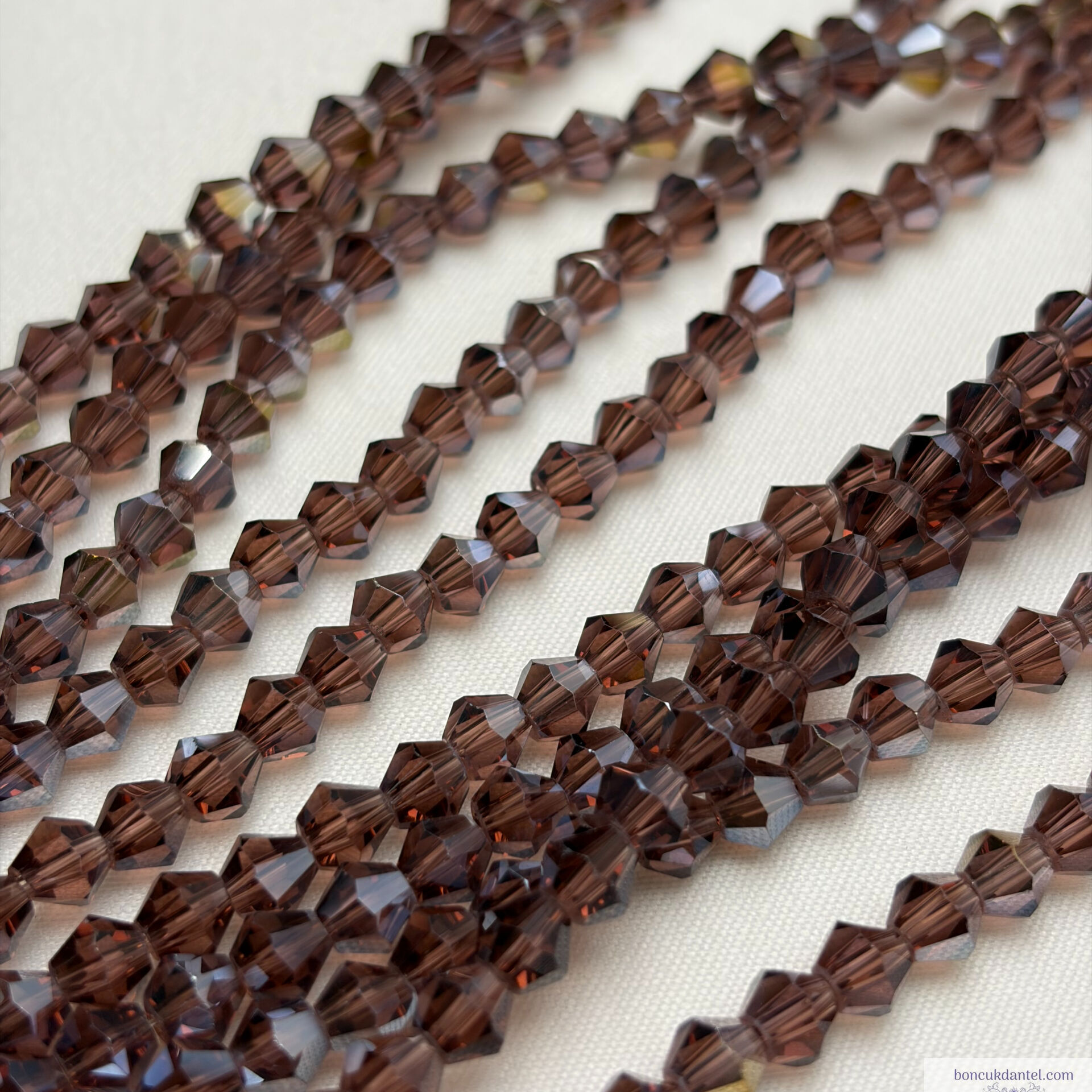 5mm Piramit Mürdüm Rengi