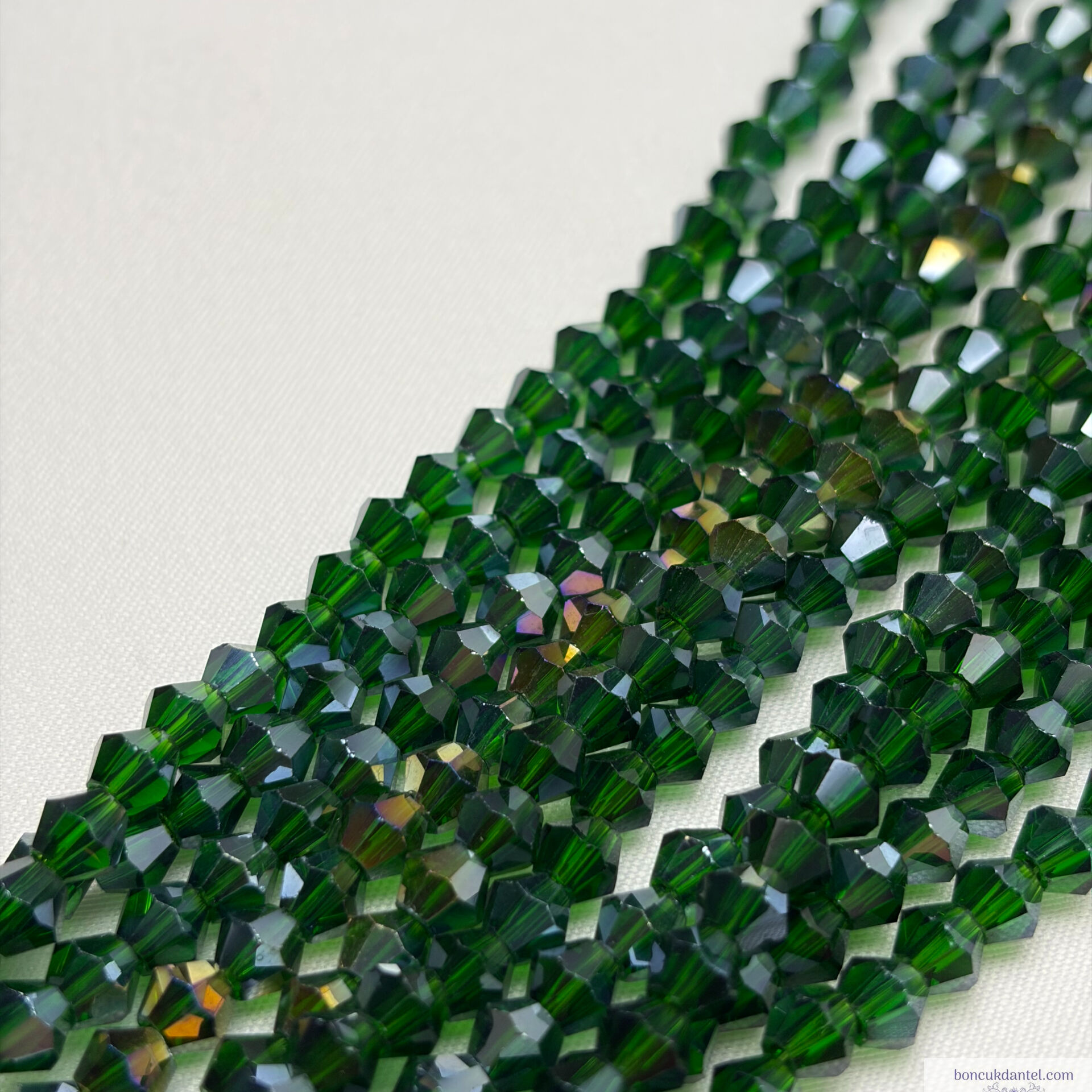 5mm Piramit Zümrüt Yeşili Rengi
