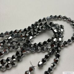 5mm Piramit Kaplama Gümüş Rengi