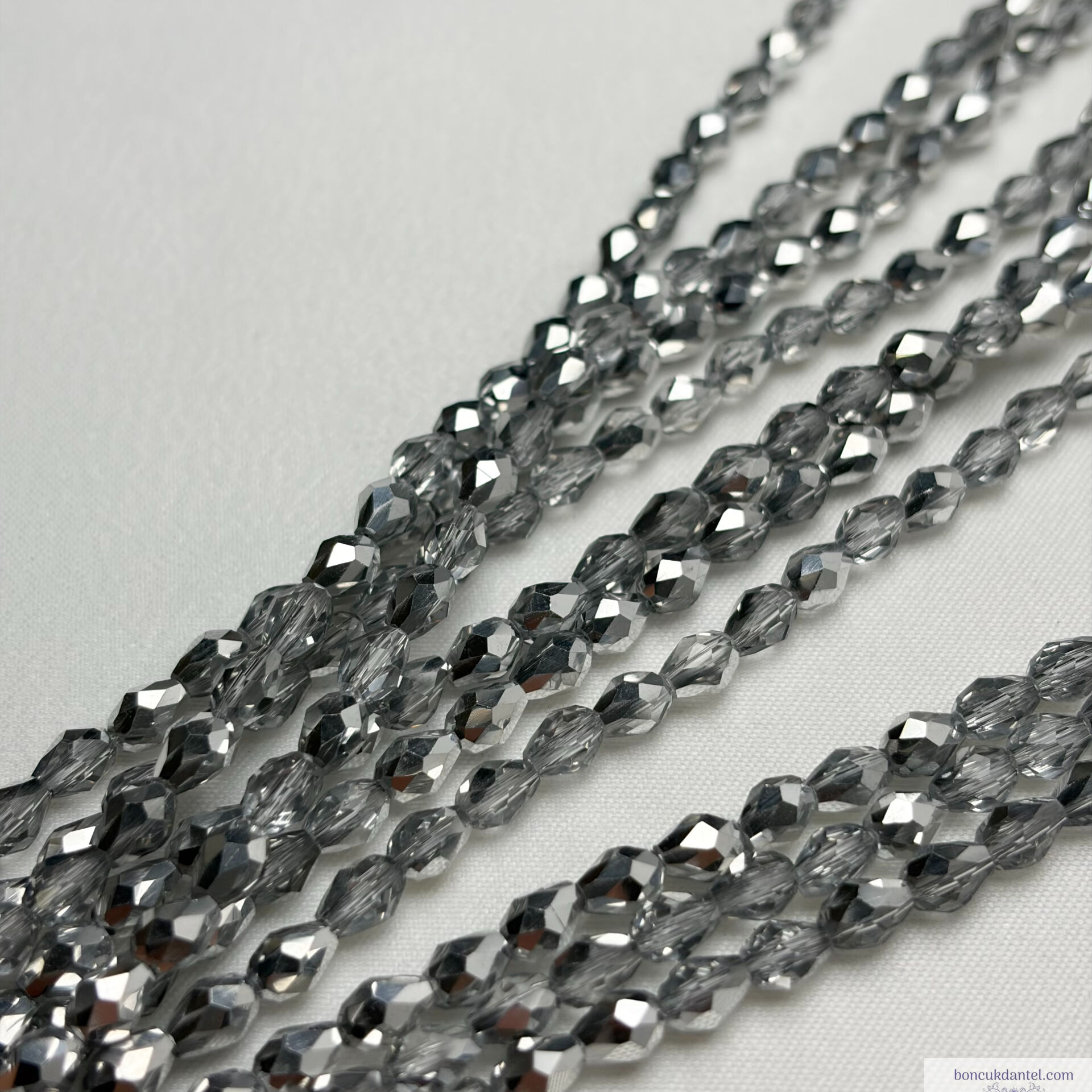 4x6mm İçten Delikli Damla Çift Gümüş Rengi
